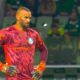 Weverton salva palmeiras