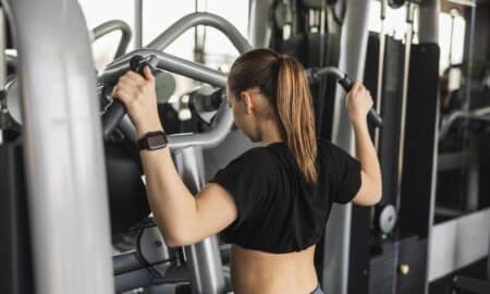 mulher fazendo exercício