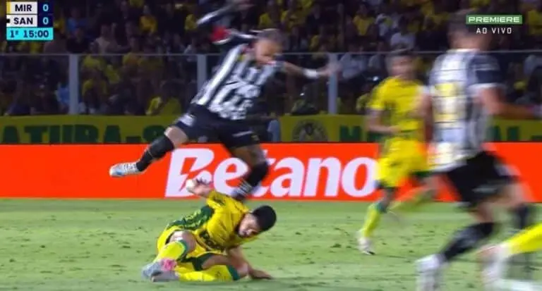 neymar caçado