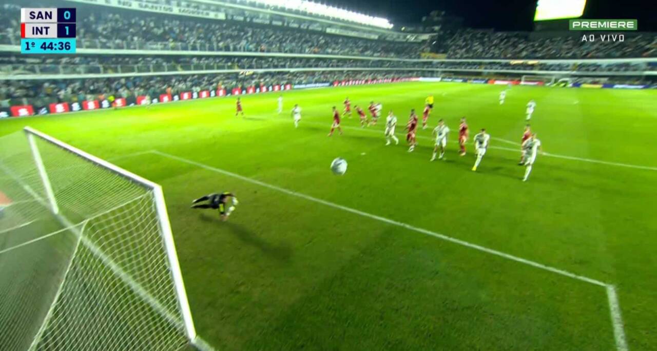 quase gol de neymar chapada