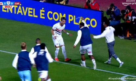 rodriguinho e Ferreira gol