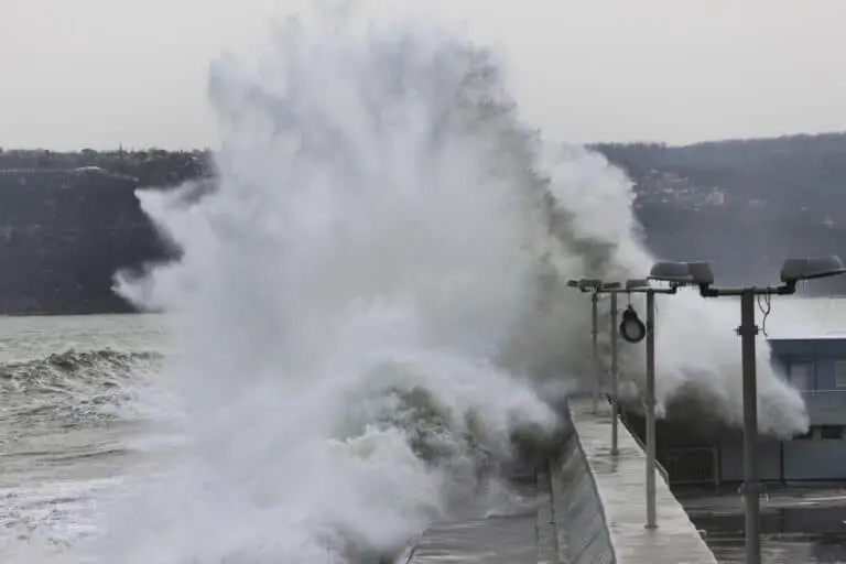 tsunami
