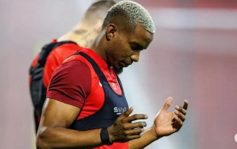 volante Thiago Mendes