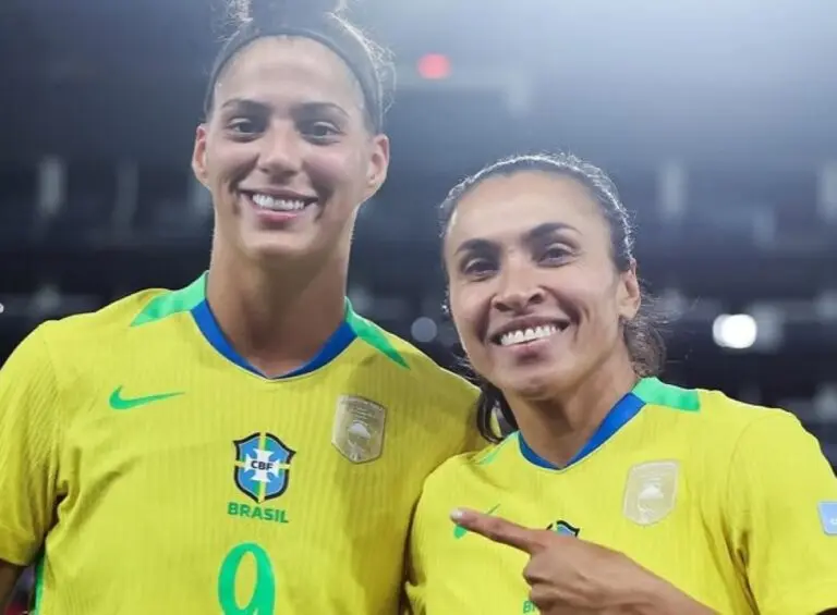 Amanda Gutierres e Marta