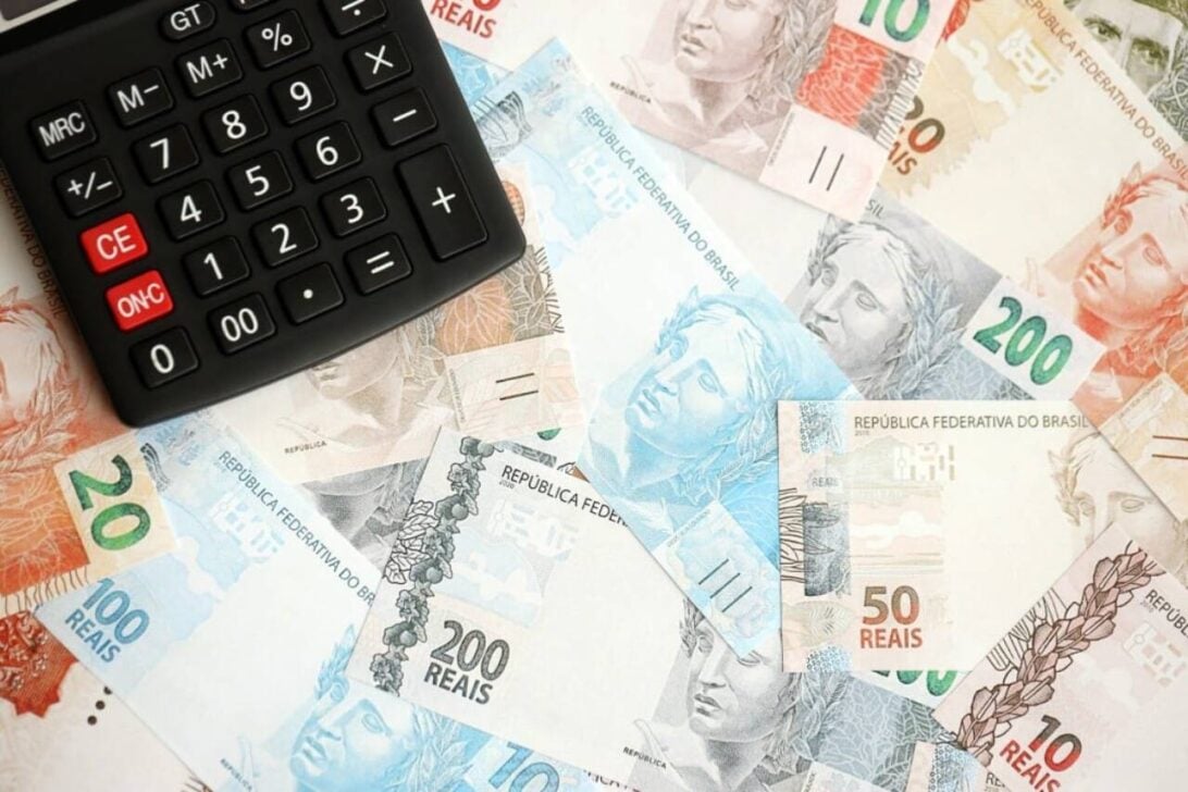 Calculadora, dinheiro
