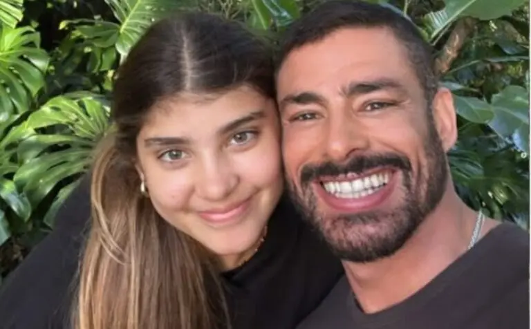 Cauã Reymond e Sofia
