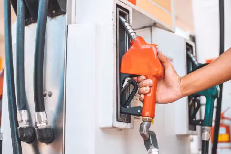 Combustível, posto de gasolina