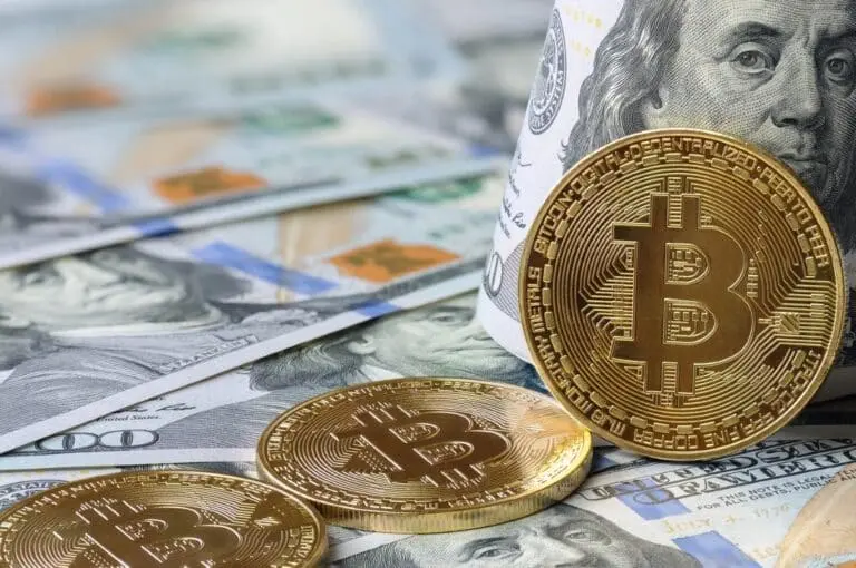 Dólar e Bitcoin