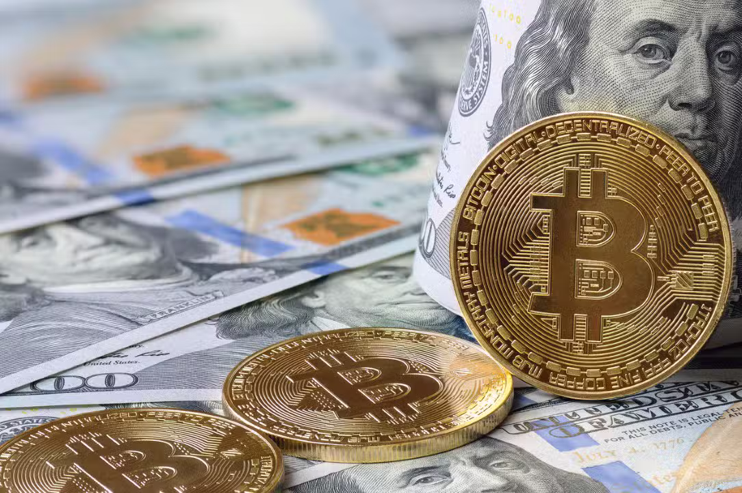 Dólar e Bitcoin