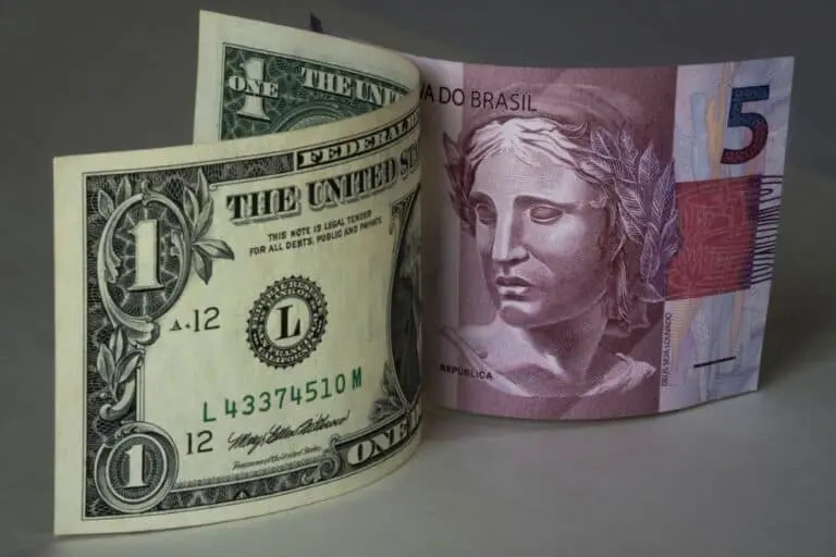 Dólar e Real Tarifas