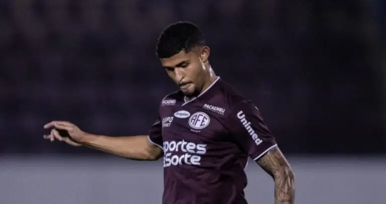 Edson Lucas Ferreoviaria