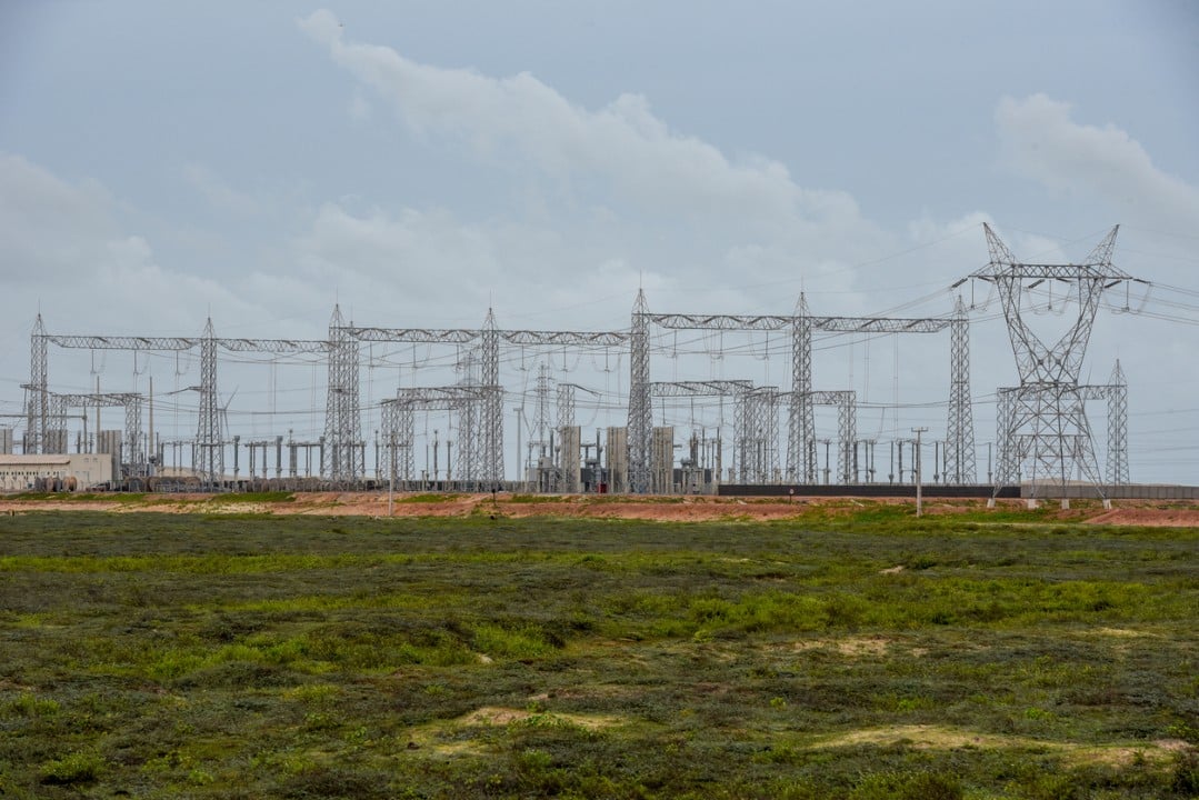 Estação de poder e trellis elétricas