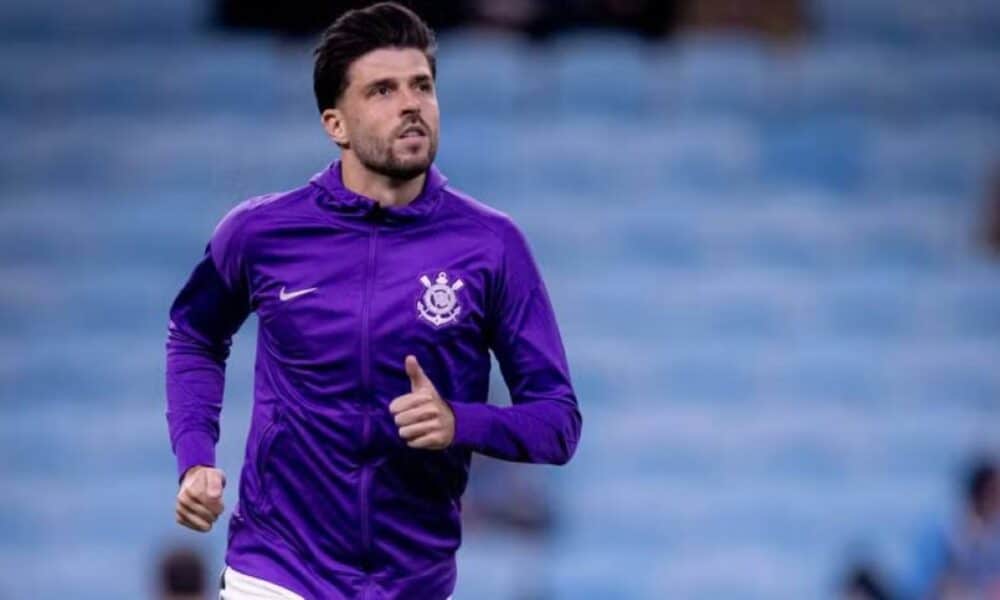 Corinthians economiza R$ 4,8 milhões com a saída antecipada do atacante espanhol Héctor Hernández