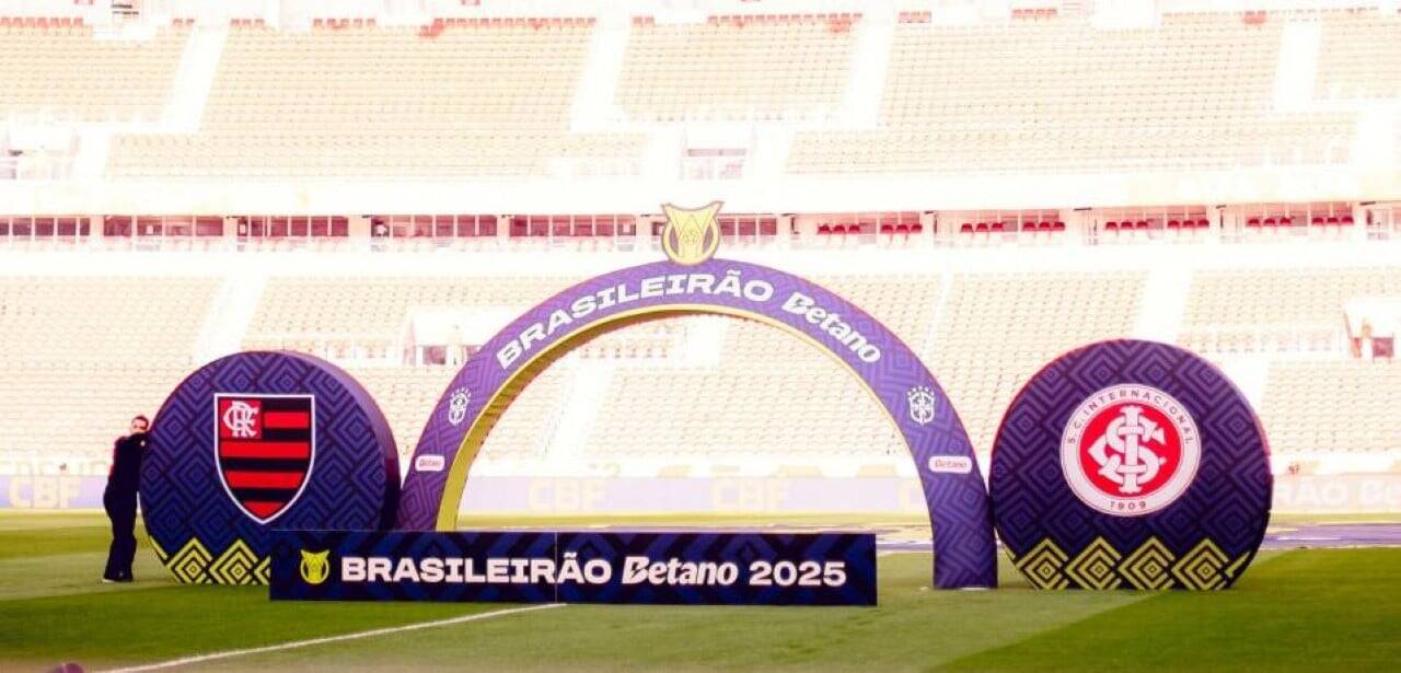 Savarino minimiza dúvidas de Filipe Luís e estreia no clássico Fluminense x Flamengo não vai acontecer