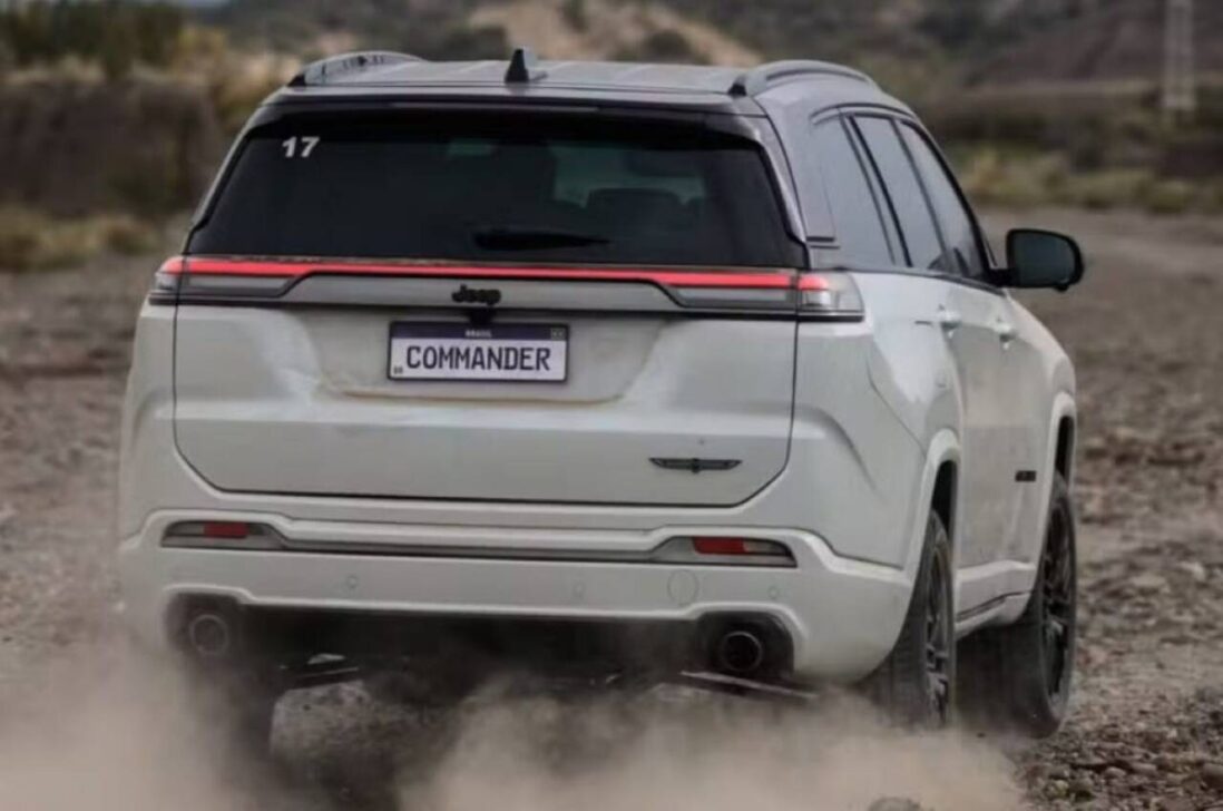 Jeep Commander Blackhawk 2026