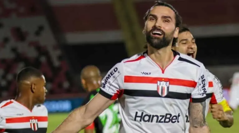 Léo Gamalho