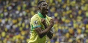 Luiz Henrique vê vaga sob risco na seleção brasileira após crescimentos de Rayan e Paquetá