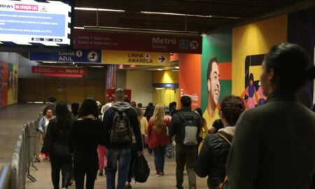 Metro Sp Linha amarela Estação Linha Azul Passageiros