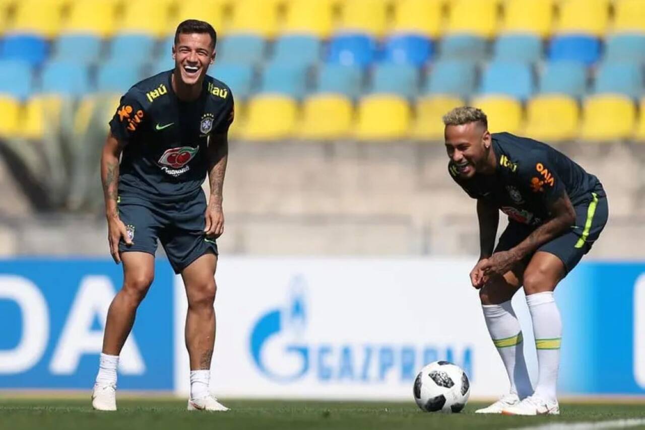 Neymar e Coutinho durante treino da Seleção Brasileira