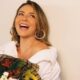 Paolla Oliveira com buque