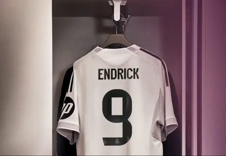 Real Madrid posta foto de camisa 9 de Endrick
