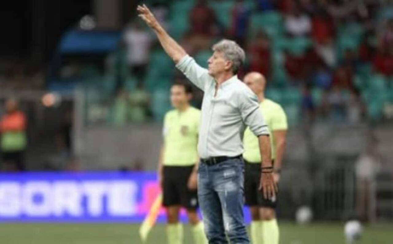 Renato exalta Fluminense em vitória por 2 a 1 na Sul-Americana