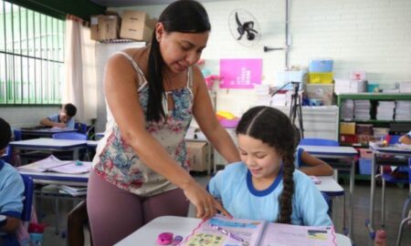Salário Educação, professora, aluna