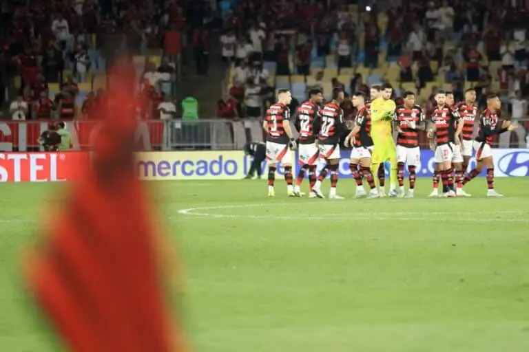 Time do Flamengo antes do jogo contra o Inter