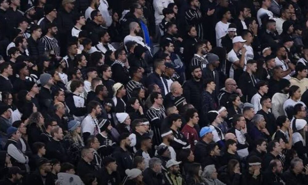 Dorival testa jovens no ataque do Corinthians para duelo contra o Vasco no Brasileirão