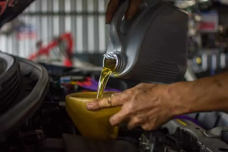 Troca de óleo de carro