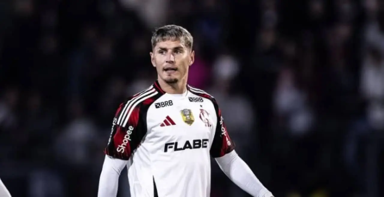 Varela confirma renovação iminente com Flamengo após Mundial de Clubes