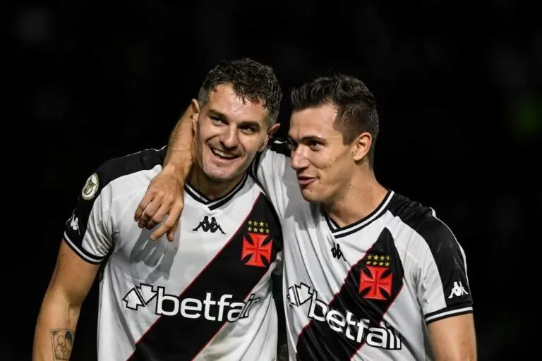 Vegetti e Lucas Piton