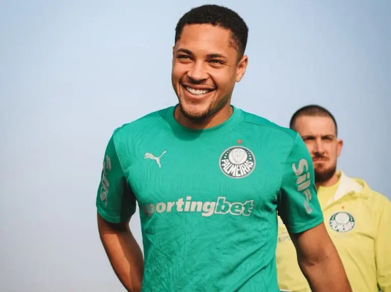 Vitor Roque