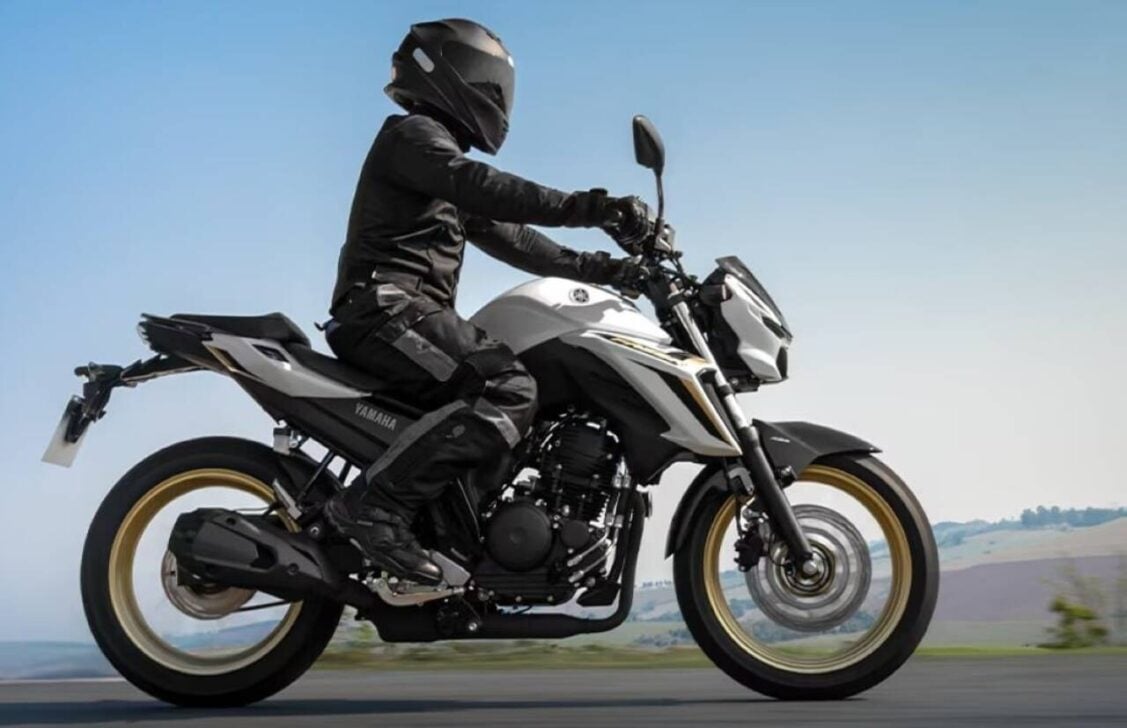 YAMAHA FAZER FZ25 1