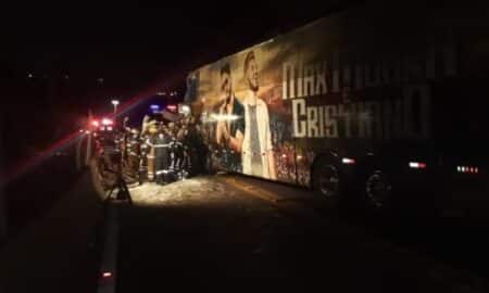 acidente entre ônibus e caminhão em Caxias do Sul RS