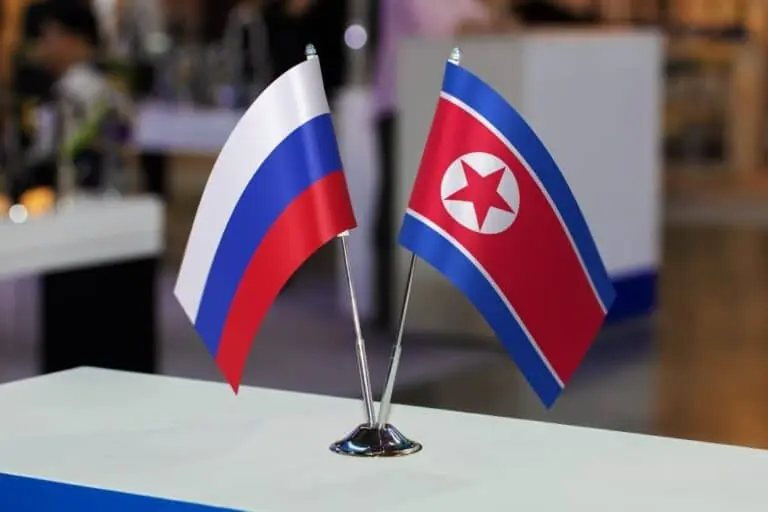 bandeira russa e norte coreana