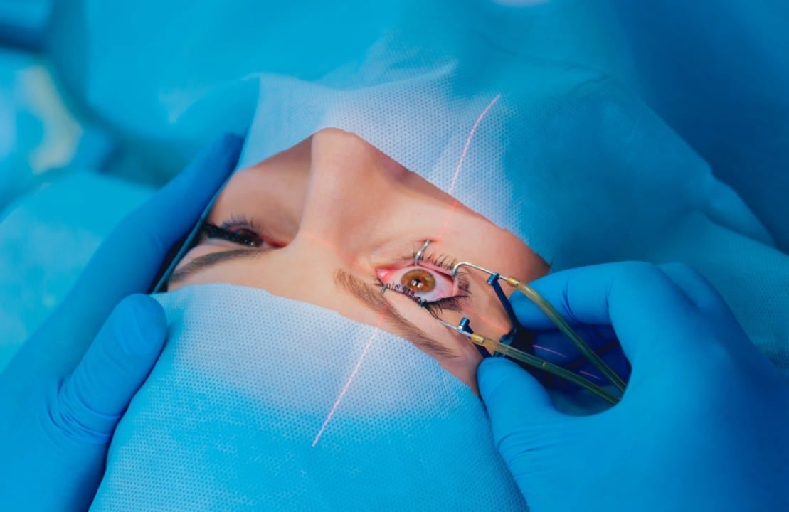 cirurgia no olho