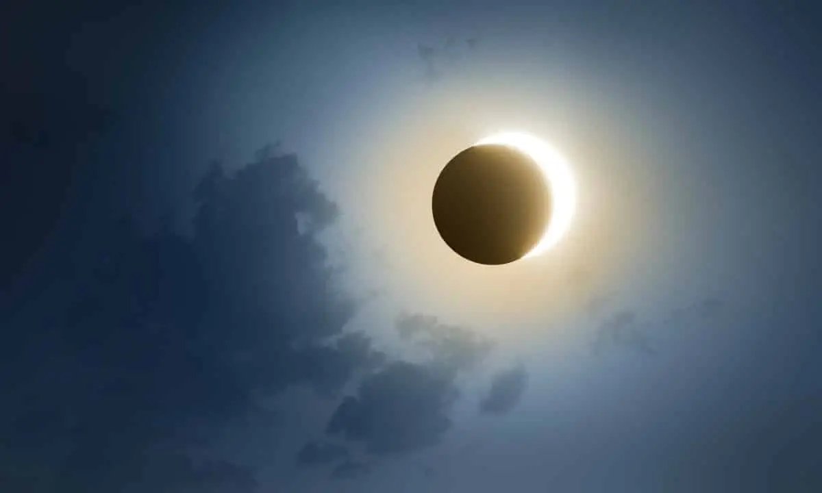 Eclipse solar total