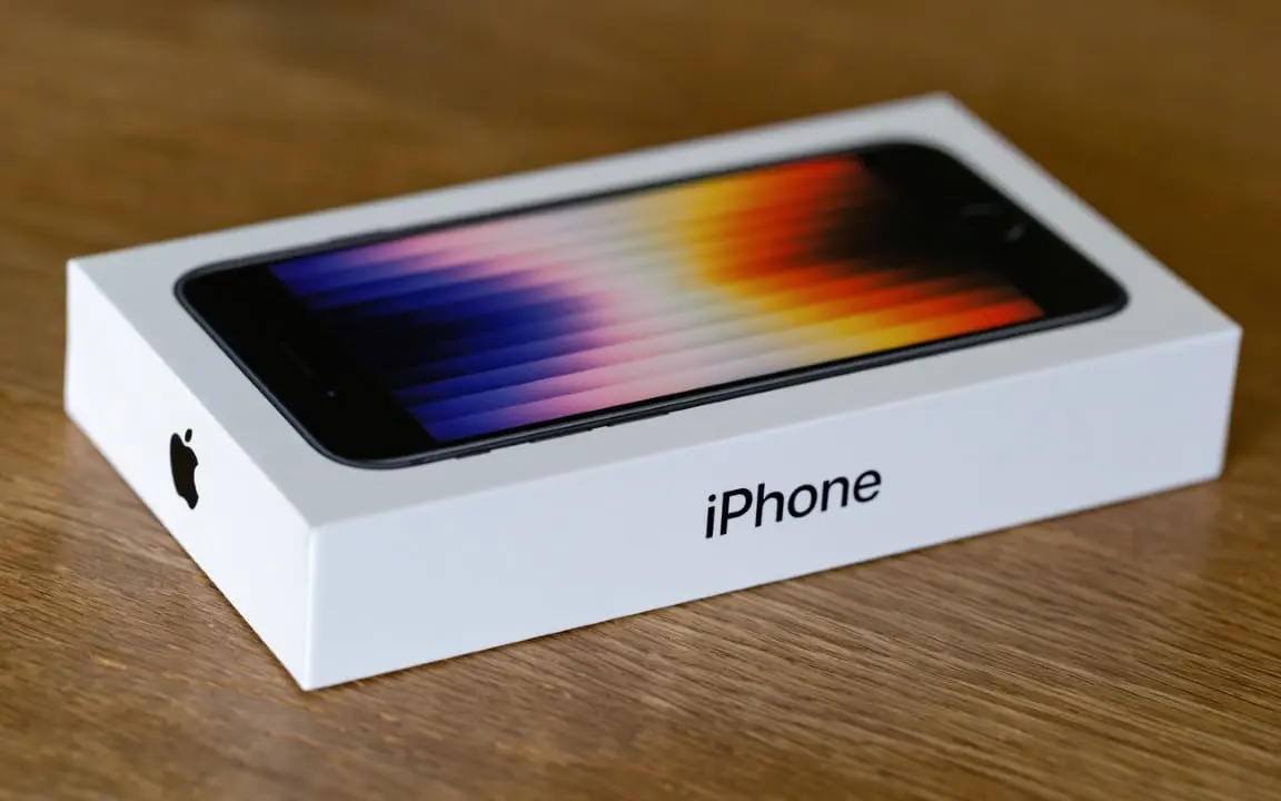 iPhone 17