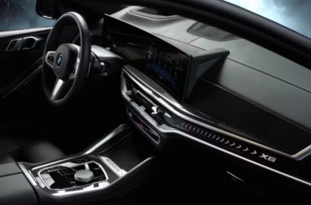 interior da BMW X6 Dark Edition