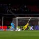 na trave com assistencia de neymar