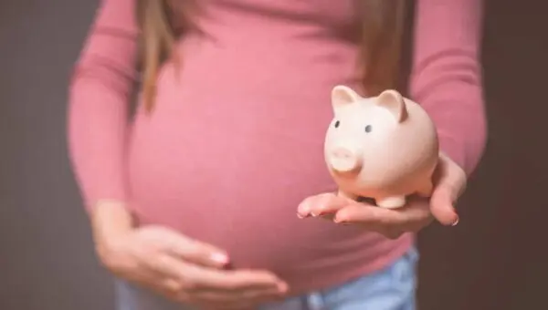 Salário-maternidade: novas regras do INSS explicam direito e como solicitar