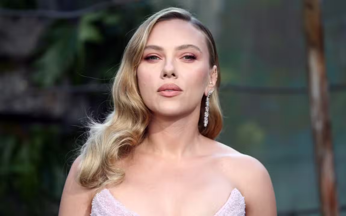 scarlett Johansson