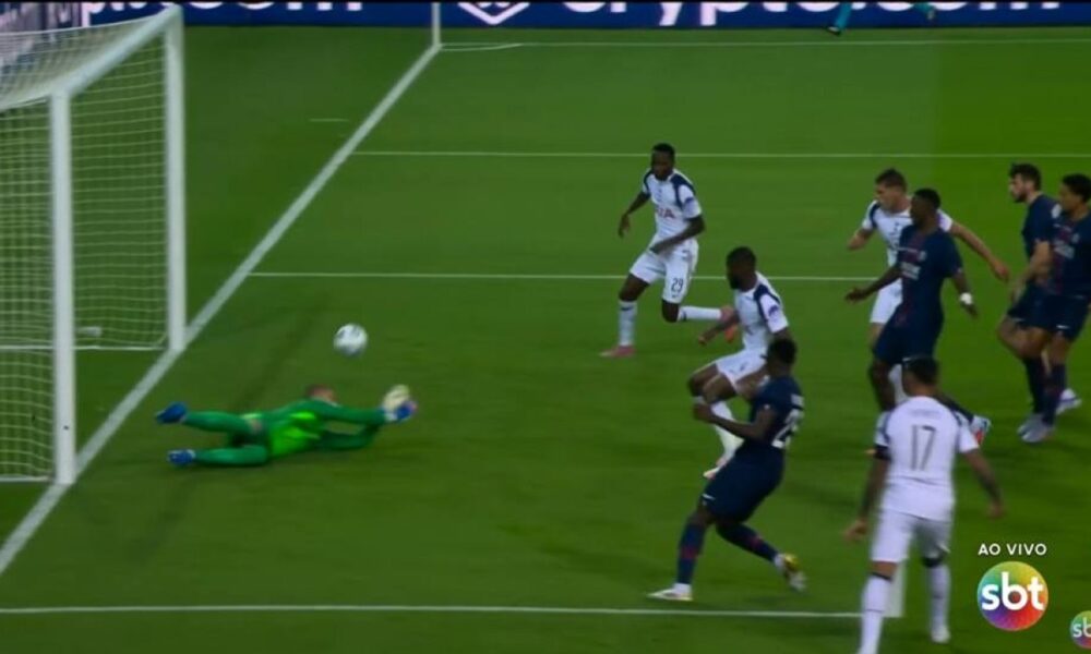 Tottenham sorprende a PSG con goles de Van de Ven y Romero en la Supercopa de Europa