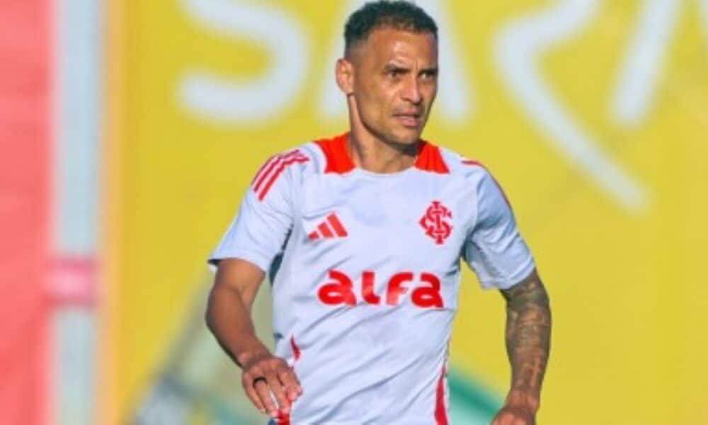 Alan Patrick busca marca histórica e pode ser maior artilheiro do Gre-Nal em 64 anos
