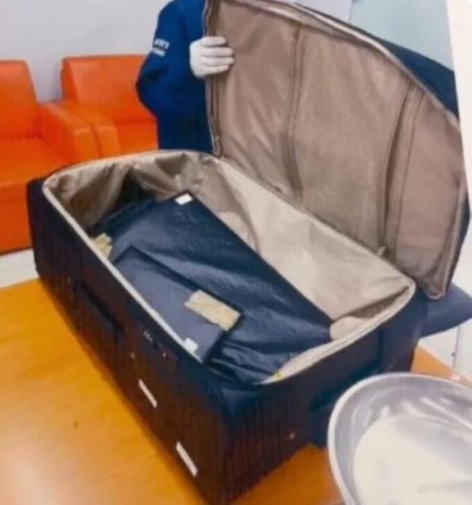 Bagagem em que foram encontradas as drogas
