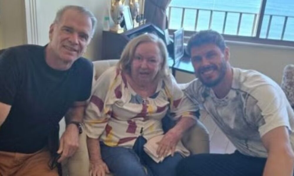 Bernardinho recebe notícia da morte da mãe durante Mundial e Brasil joga contra Sérvia com tarja preta