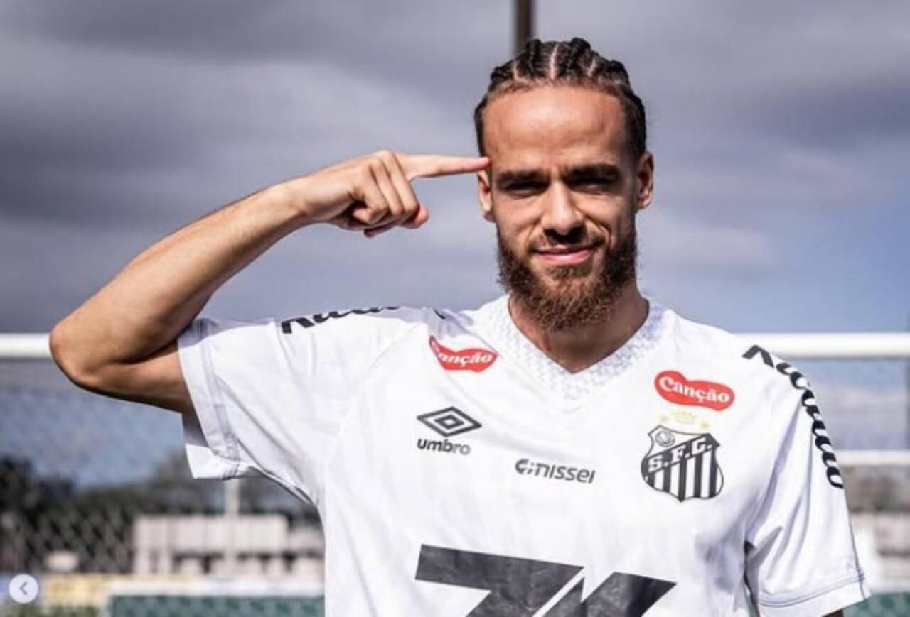Bastidores revelam aprovação dupla de treinadores na contratação de Billal Brahimi pelo Santos