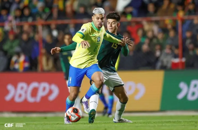 Bruno Guimarães com a Seleção