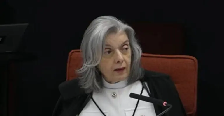 Cármen Lúcia